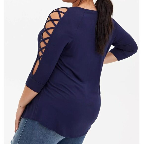 TORRID 2 Plus Size Disney the Little Mermaid Ursula Navy Lattice Sleeve Top 2X - Picture 3 of 16